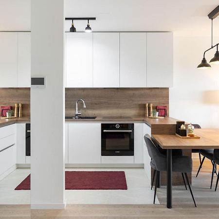 Stylish 2Bdr Apartment- Free Garage Zagreb Bagian luar foto