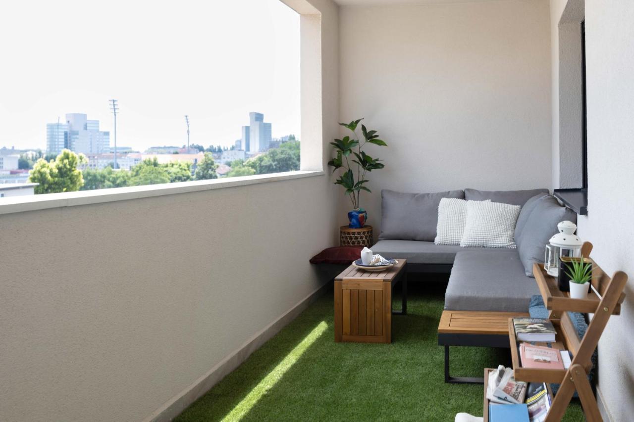 Stylish 2Bdr Apartment- Free Garage Zagreb Bagian luar foto