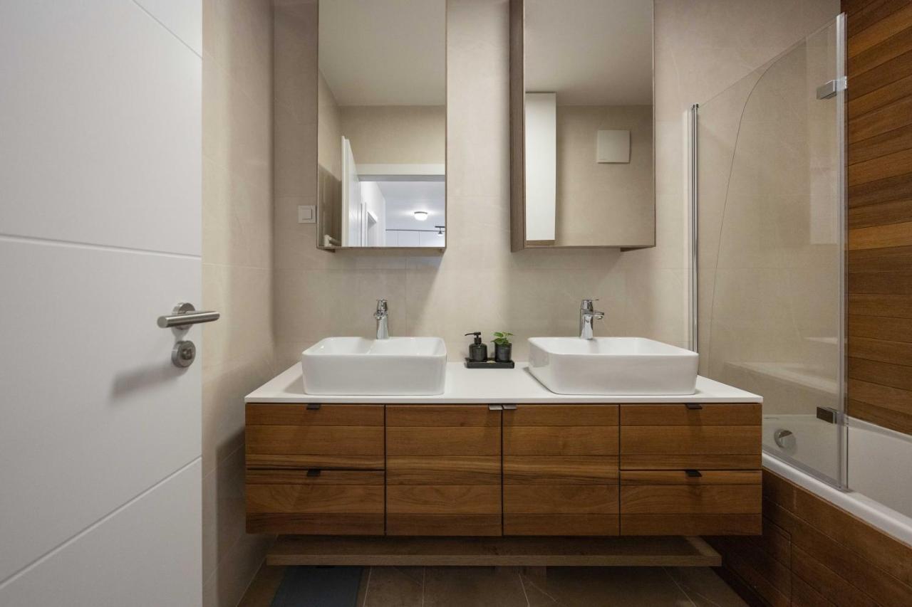 Stylish 2Bdr Apartment- Free Garage Zagreb Bagian luar foto