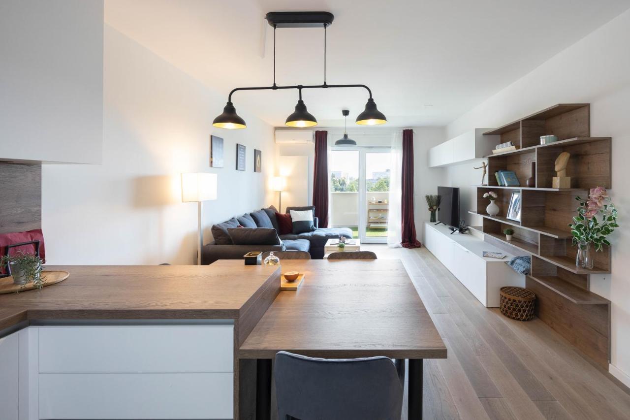 Stylish 2Bdr Apartment- Free Garage Zagreb Bagian luar foto